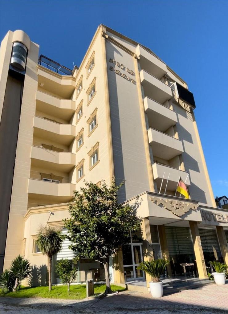 Hotel Princ Golem (Tirana) Exterior foto