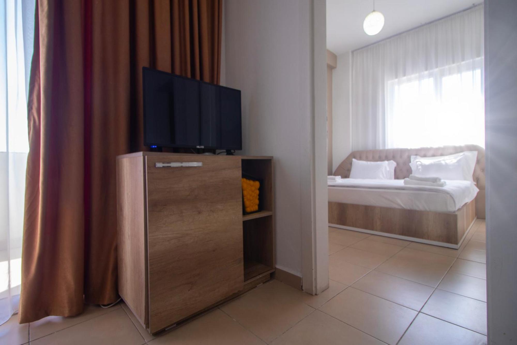 Hotel Princ Golem (Tirana) Exterior foto